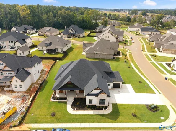 100 Twisted Cedar Cir, Madison, AL 35756