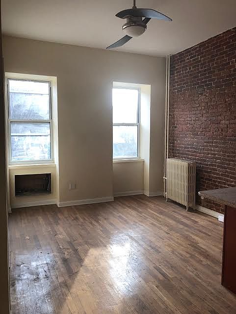 1st image of 175 Park Pl APT 3