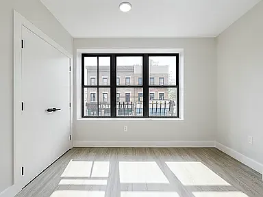 269 Martin Luther King Dr #4B — Photo 4