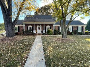 2206 Olde Well Rd, Hudson, NC 28638