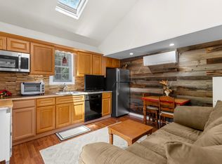 105 Pulaski St, Southampton, NY 11968