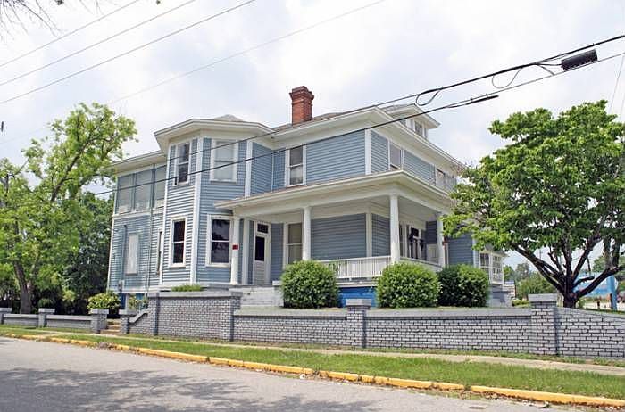 3501 N. Main St Exterior