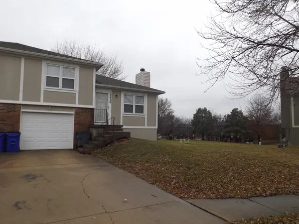 13850 S Alden Ct, Olathe, KS 66062