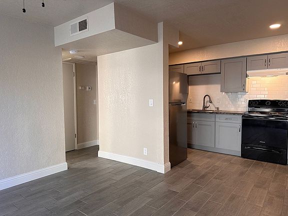 3rd image of 116 N Yosemite Ave #104