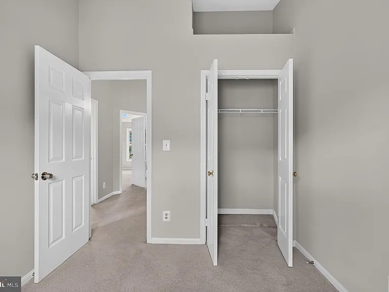 341 S Pickett St — Photo 34