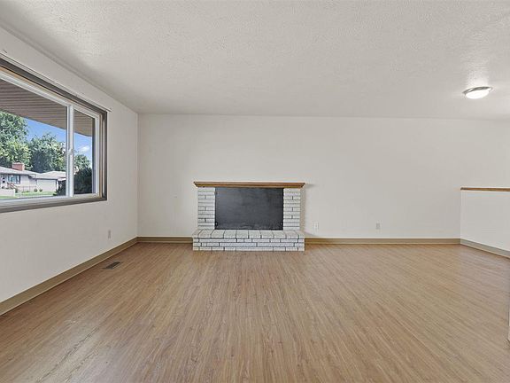 3rd image of 11924 E Frederick Ave