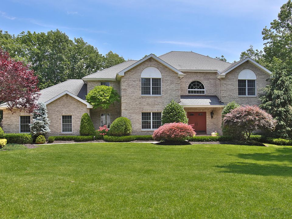 1st image of 10 Nolan Ct