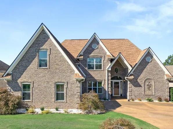 90 Lewis Fairway Cir, Oakland, TN 38060