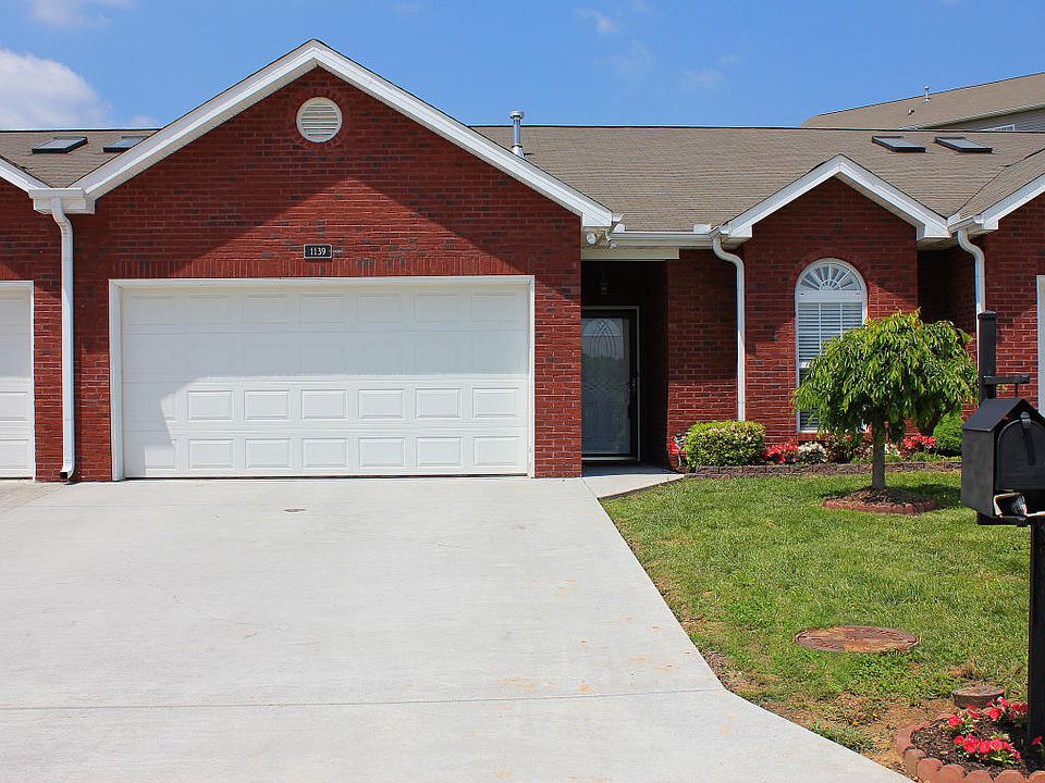 1st image of 1139 Webster Groves Ln