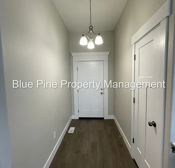 6047 Cedarwood Ln — Photo 17