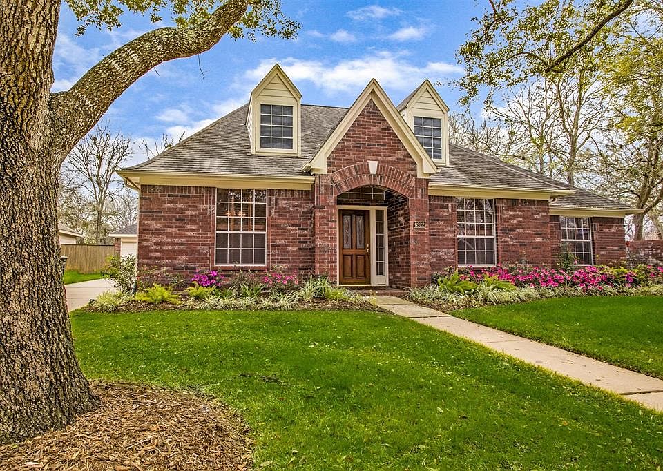 1st image of 6922 Hearthside Dr