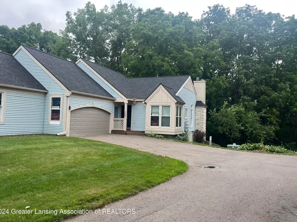 200 Blossom Dr, Portland, MI 48875