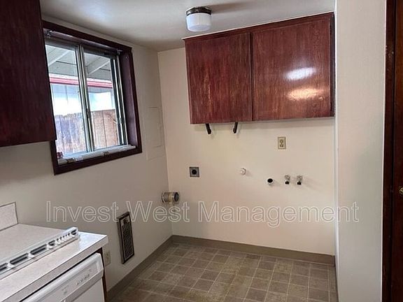5th image of 7402 NE 133rd Ave APT A