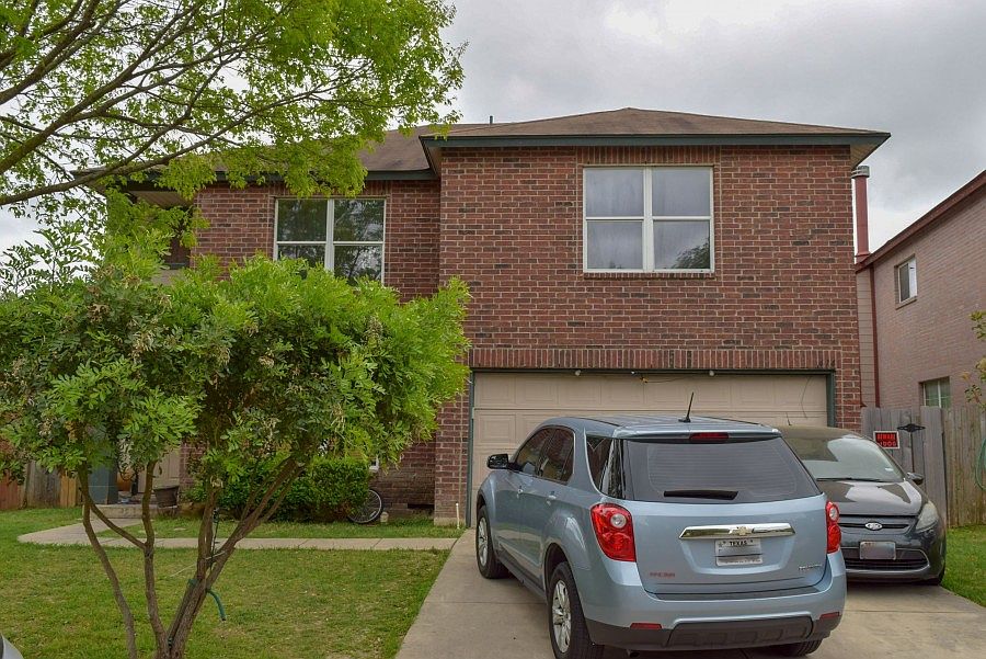 1st image of 414 Centro Hermosa