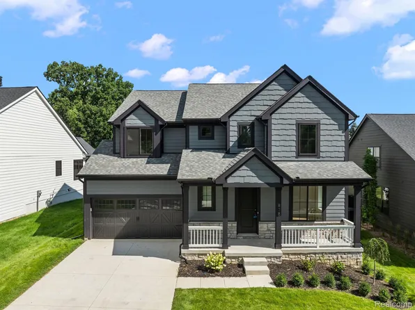 838 Harding Ave, Rochester, MI 48307
