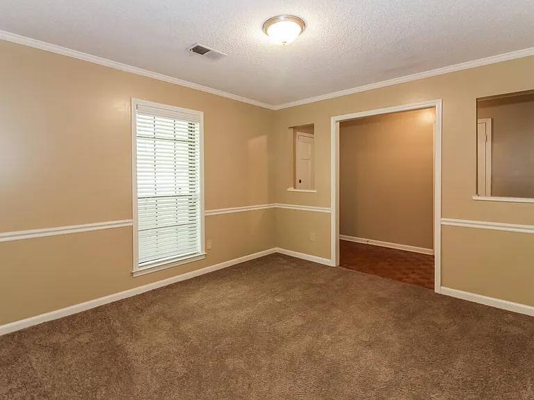 6708 Henredon Dr — Photo 15