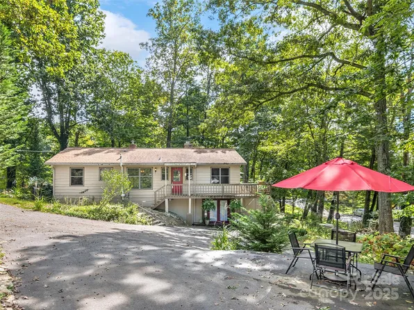 110 Oak Ter, Arden, NC 28704