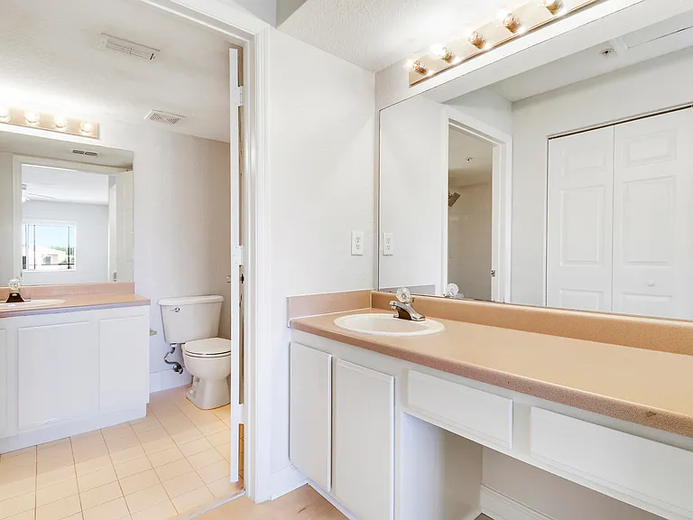 121 SW Palm Dr #306 — Photo 19