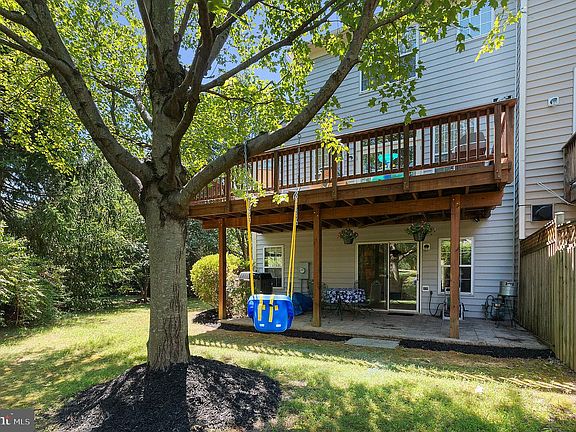 3rd image of 7819 Yankee Harbor Dr