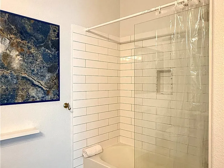 3574 Desert Cliff St #201 — Photo 18