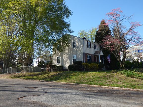 Nice corner lot