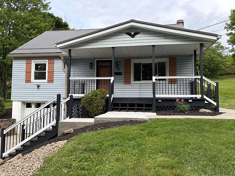 226 Suie St — Photo 1