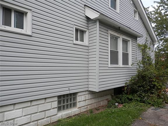 2nd image of 11717 Lenacrave Ave