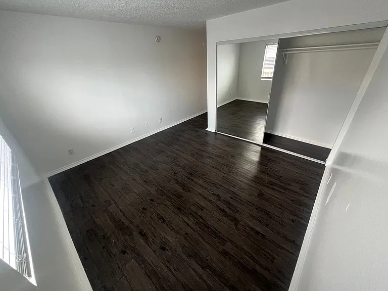 VRA27 LLC- "Villa Regency Apartments" — Photo 56