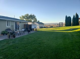 403 Clemans View Rd, Selah, WA 98942