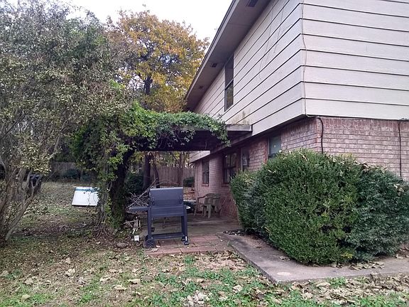 5th image of 3621 NE 142nd Ct