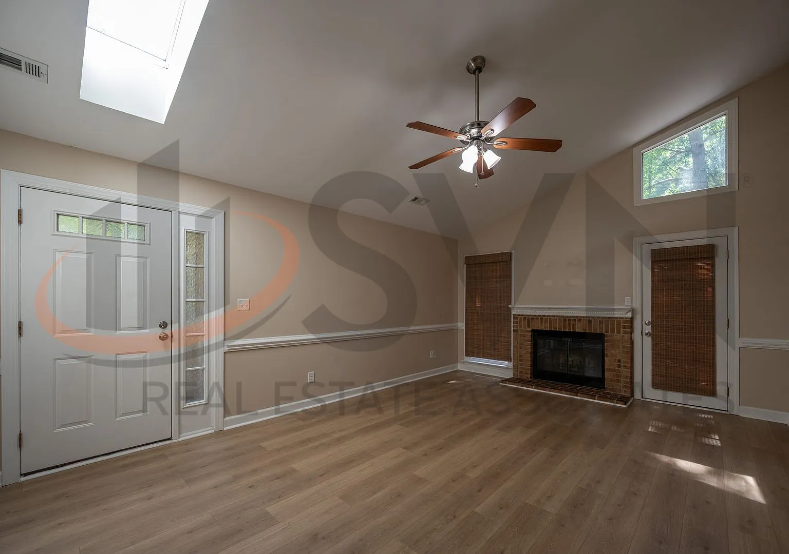 5500 Fortunes Ridge Dr — Photo 2
