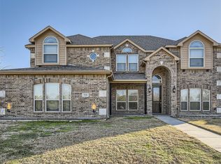 1526 Diamond Creek Ln, Kennedale, TX 76060