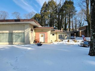 587 Moreland Rd, Huntingdon Valley, PA 19006