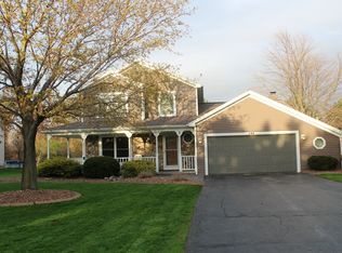 388 Pineville Ln, Webster, NY 14580