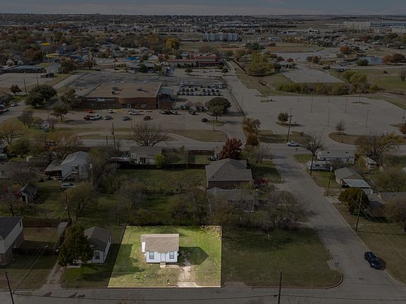 2nd image of 313 Hallvale Dr
