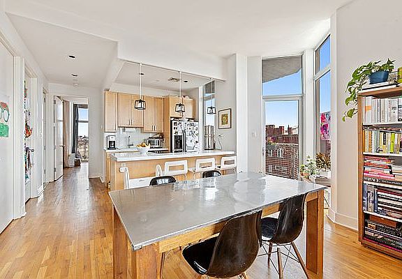 2nd image of 200 Franklin St #5B