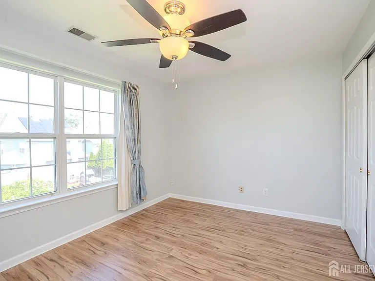 31 Hawthorn Dr — Photo 20