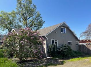 1296 NW Keasey St, Roseburg, OR 97471