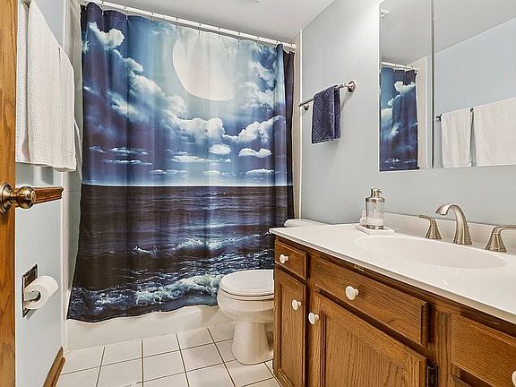 4th image of 9933 Treetop Dr APT 1E