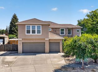 3084 Rall Ave, Clovis, CA 93619