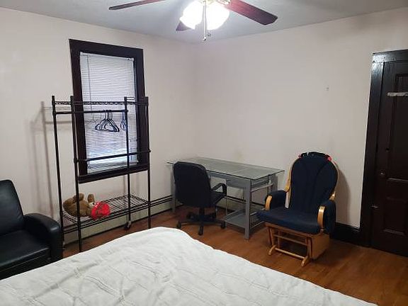 3rd image of 8 Price St #2C