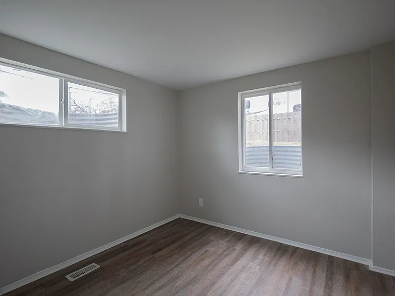 2948 Mogadore Rd — Photo 11