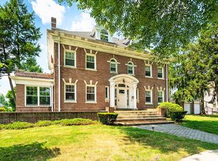 556 Ridge St, Newark, NJ 07104