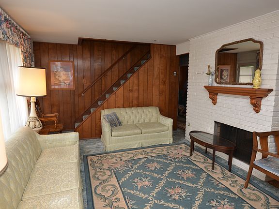 3rd image of 12 Eagle Ln
