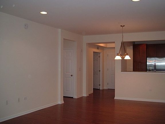 4th image of 2700 Commons Dr #211