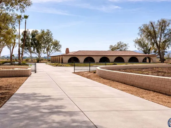 1905 W Wixom Rd, El Centro, CA 92243