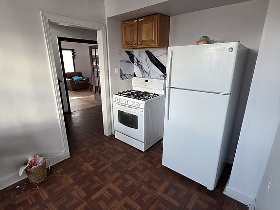 4th image of 7230 Ashton Ave