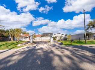 372 Rest Haven Rd, Geneva, FL 32732