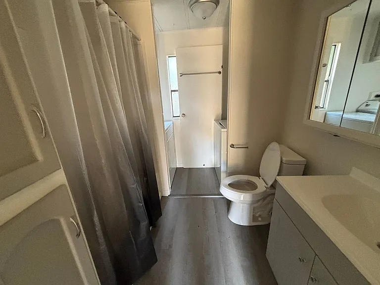 900 Callahan Way — Photo 8