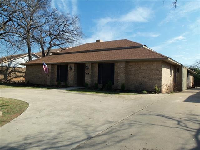 1st image of 20 Oak Cir